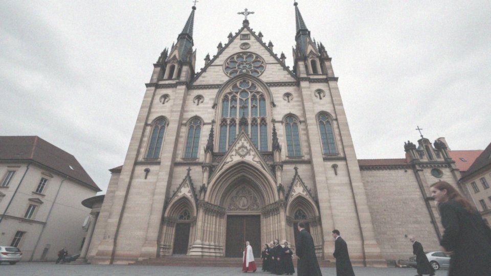 Jak kardynałowie organizują ważne wydarzenia religijne?