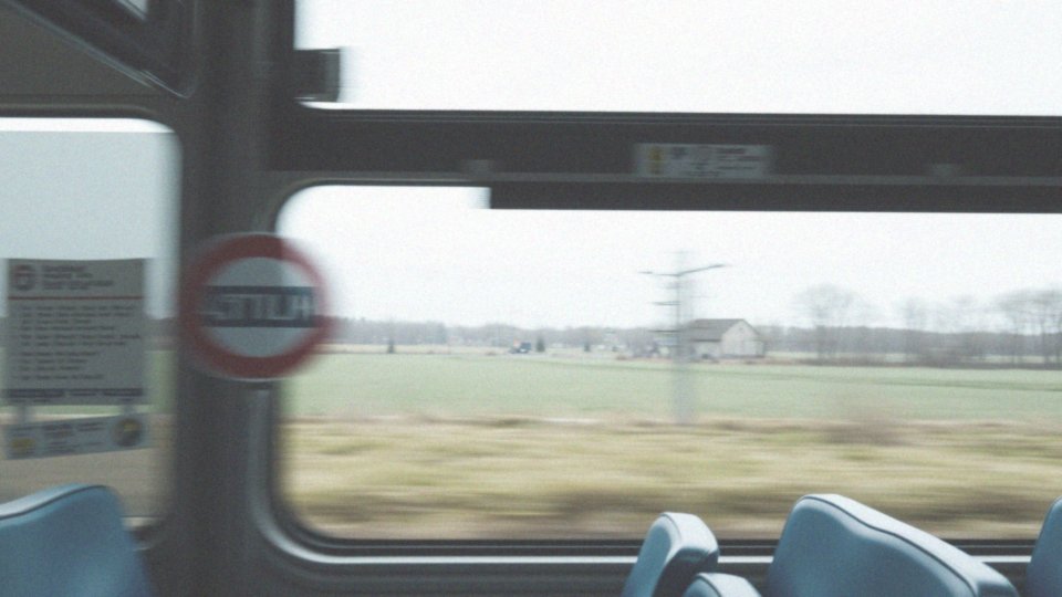 Ile trwa przejazd autobusem z Konina do Lichenia?
